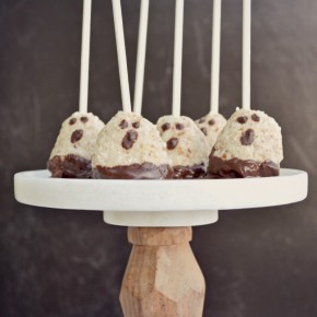 Chocolate-Covered Macaroon Ghost Pops Chocolate-Covered Macaroon Ghost Pops
