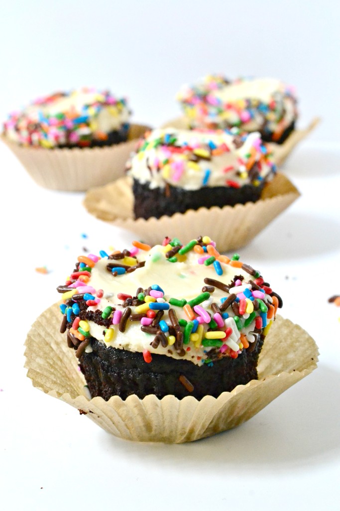 The tastiest (and easiest) allergen-friendly chocolate cupcakes!