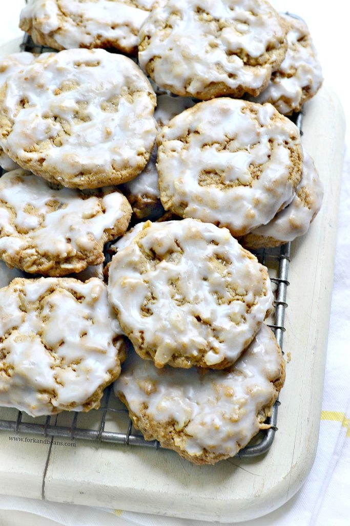 These copycat gluten free vegan Iced Oatmeal Cookies are chewy on the inside and crunch on the outside. They are even better than the store-bought version!