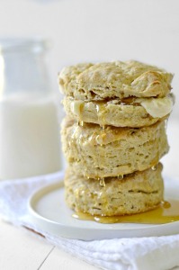 EASY Mouth-watering biscuits are the perfect accompaniment for dinner. Plus, they are gluten, egg, and dairy-free!biscuit2