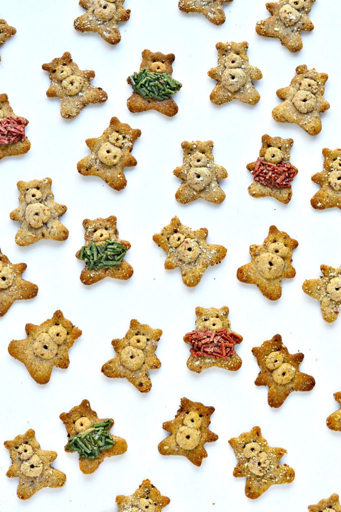 These gluten free Cinnamon Teddy Grahams are a special recreation to put into your kid's lunchbox. 