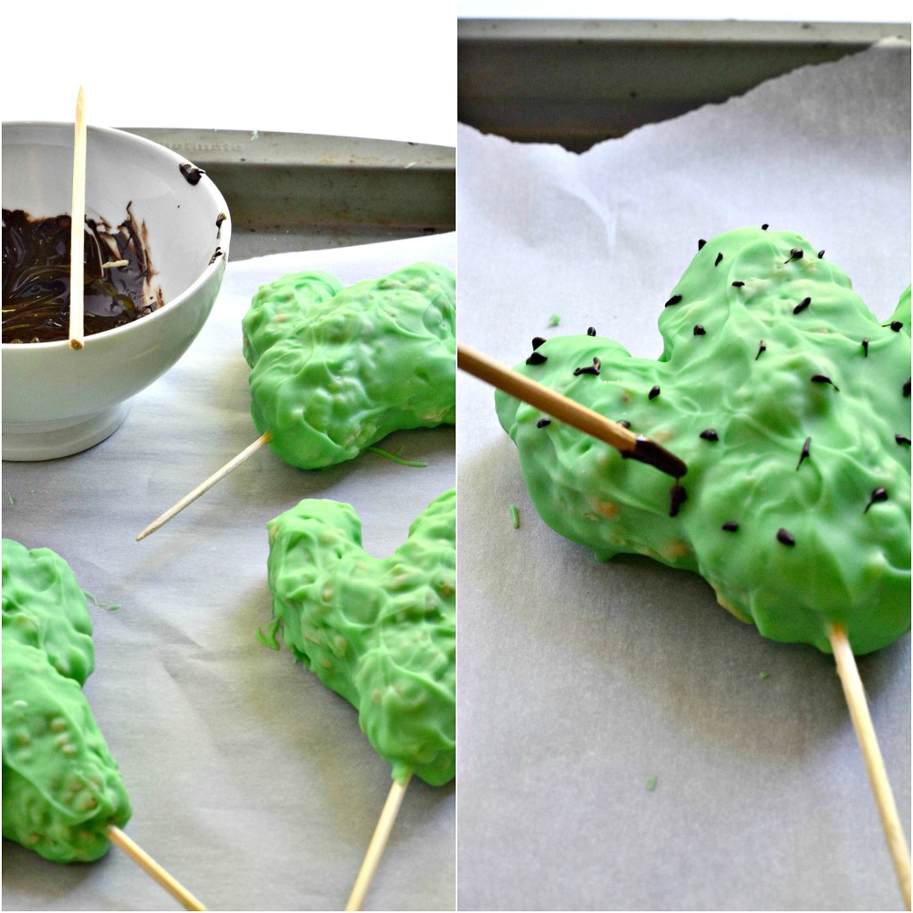A tutorial for making Cactus Cupcakes with homemade Rice Krispie Treats