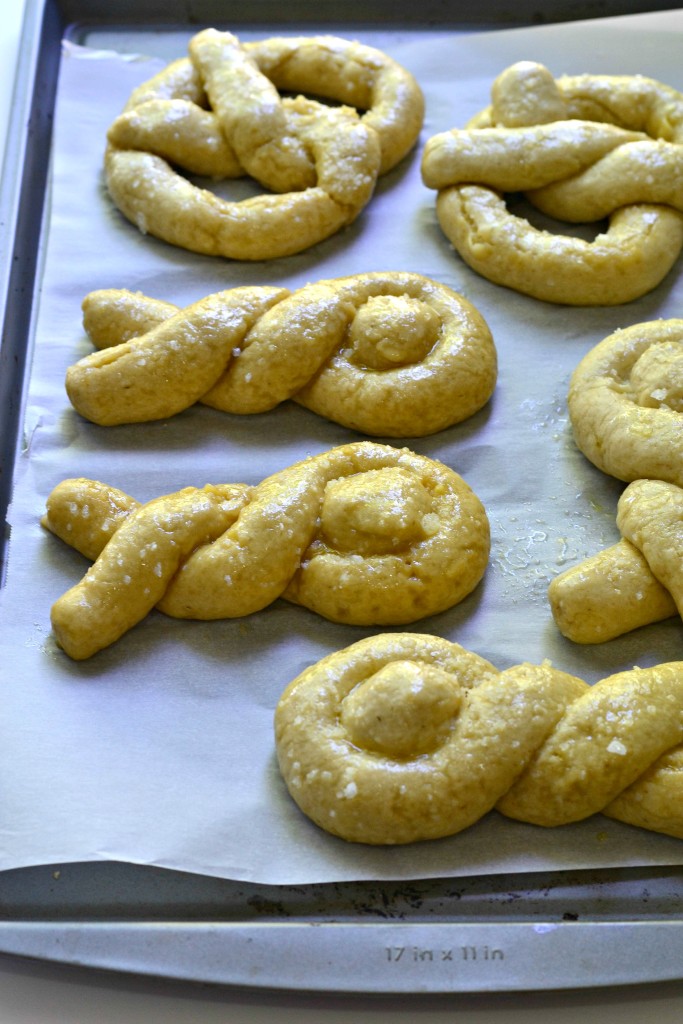 Easy-to-Make gluten free soft pretzels (free of xanthan gum too!) 