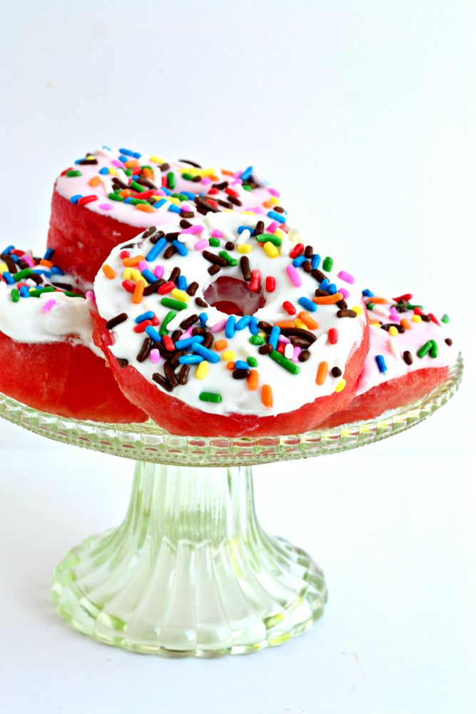 See your favorite summer fruit differently and turn them into HEALTHY watermelon donuts! 