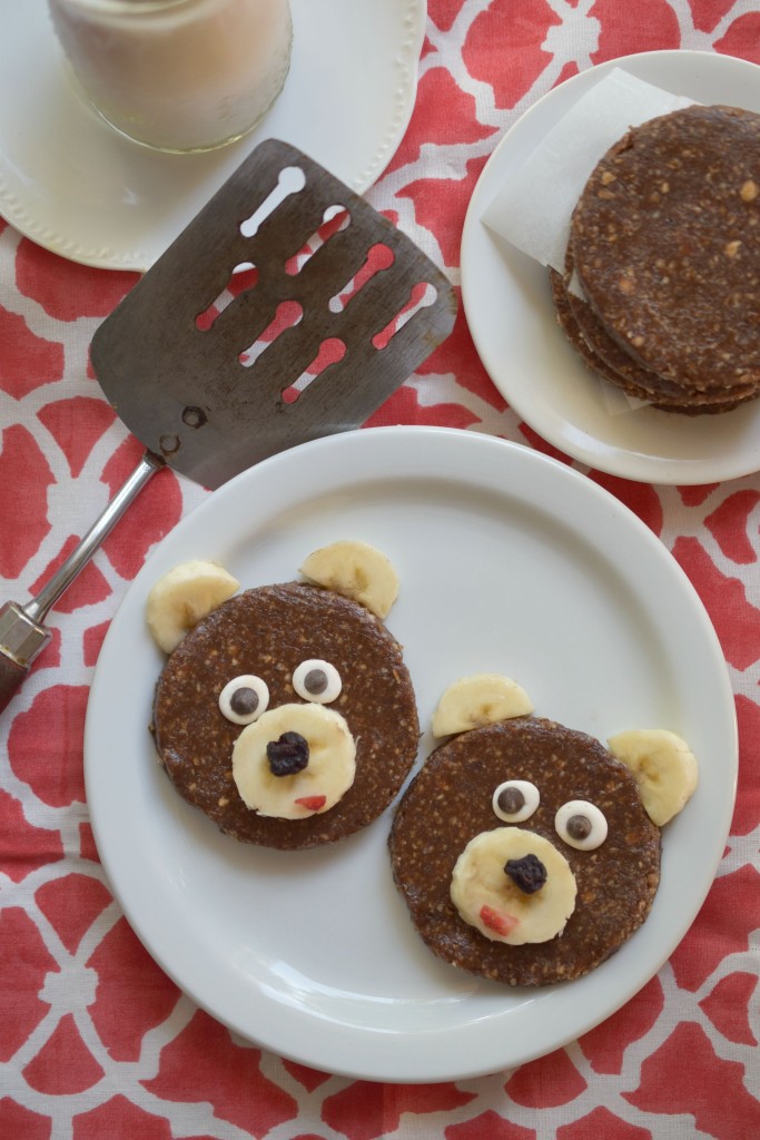 Make fun bear shapes out of this No Bake Cookie Bites recipe!