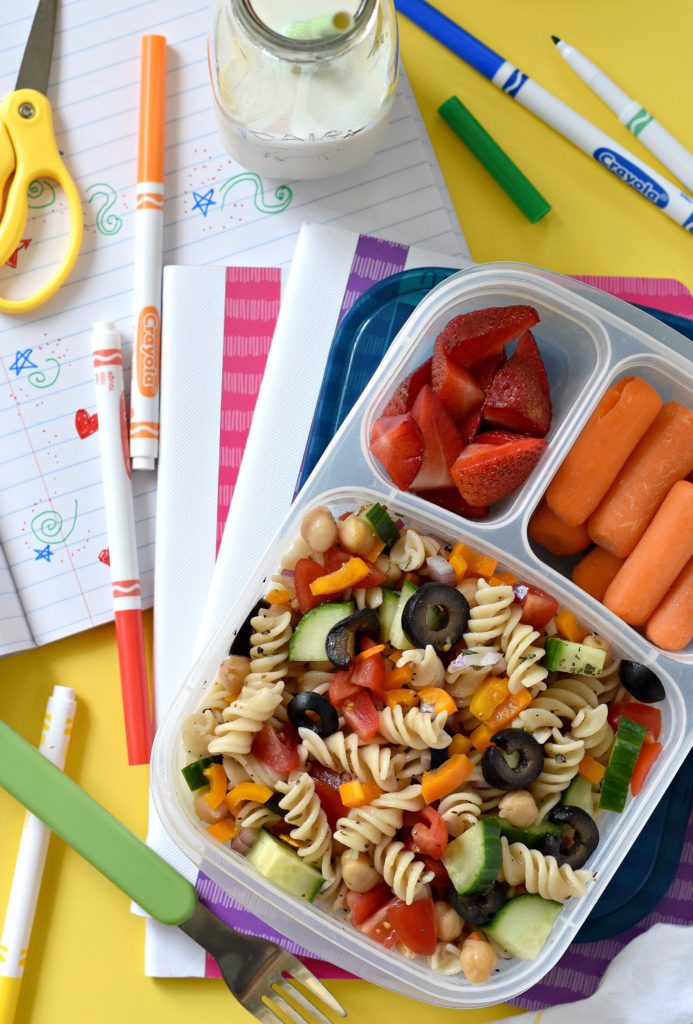 Loaded Veggie Lunchbox Pasta Salad: Put a smile on your kid's face while you think outside of the lunchbox with these 10 Creatively Plant Based Lunchbox Ideas!