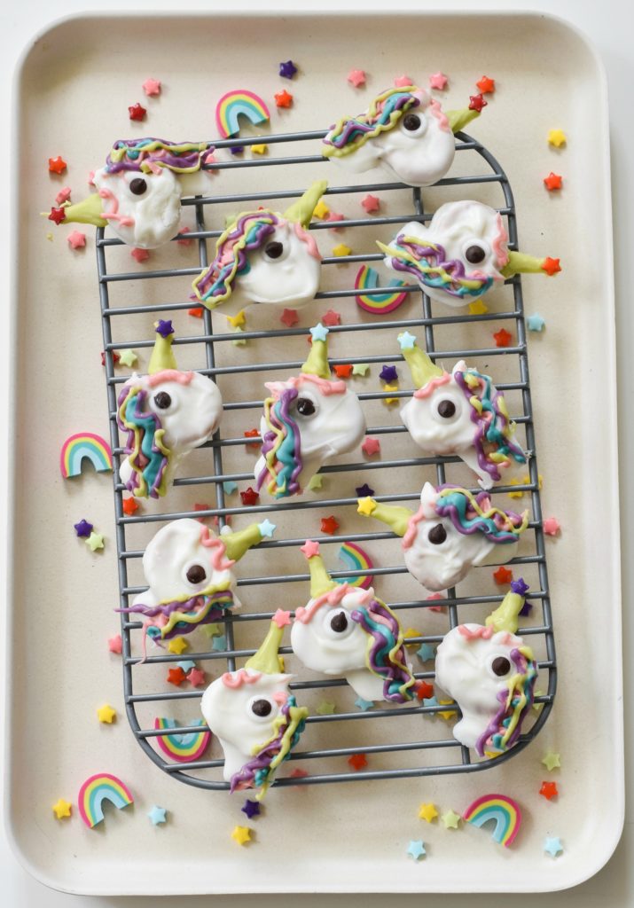 Grab your magic wands and some fairy dust because there is some serious rainbow fun to be had with these Unicorn Pretzels!