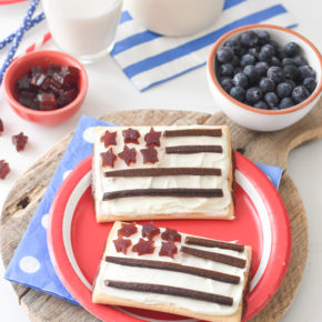 Turn breakfast into a patriotic treat by turning them into gluten free American Flag PopTarts. Your kids will salute their plates!